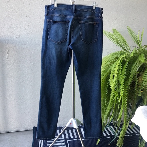 Joe’s women jeans Size 32 Dark Wash Stretch button & zip front - Picture 3 of 9